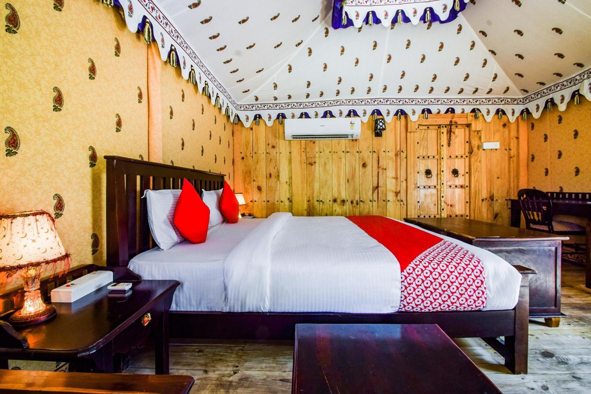 Hotel O Green Valley Resort Puskár Kültér fotó